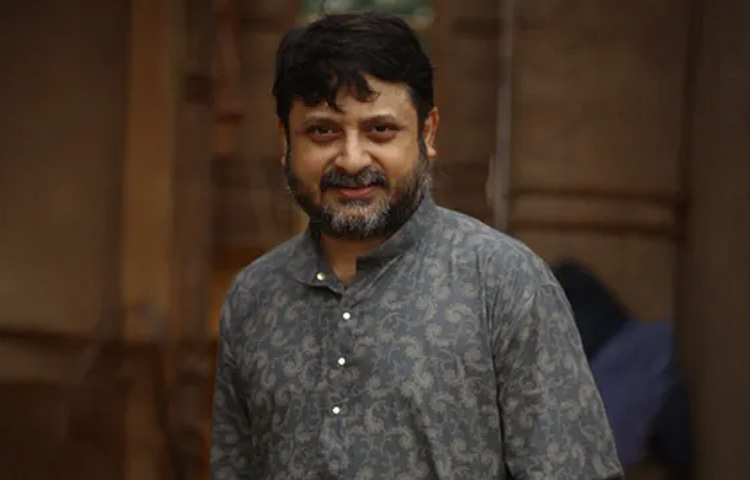 তার গল্পে পারিবারিক টানাপোড়েন, সম্পর্কের সূক্ষ্মতা কিংবা শিশুদের মনোজগৎ সবই উঠে এসেছে অত্যন্ত আন্তরিকভাবে।