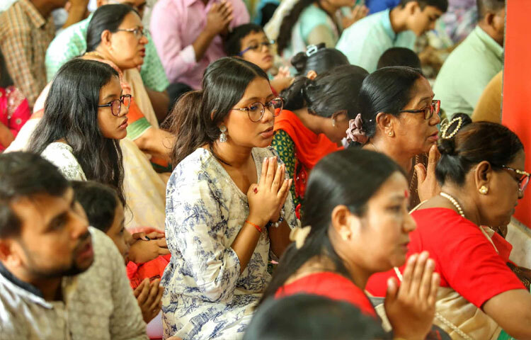 প্রবারণা পূর্ণিমা শুধু একটি উৎসব নয়-এটি মানবিকতার অনুশীলন। অহিংসা, দয়া, সংযম ও সত্যের পথে চলার শিক্ষা এই দিনটিকে অন্য মাত্রা দেয়।