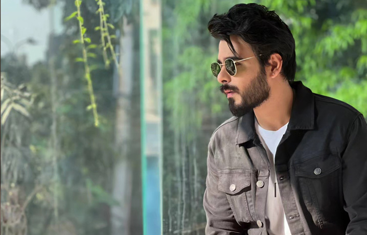 চলচ্চিত্রে সিনেমায় আগমন ২০১৮ সালে জাজ মাল্টিমিডিয়ার হাত ধরে। প্রথম সিনেমা ‘পোড়ামন ২’ মুক্তি পাওয়ার পর বেশ সাড়া পেয়েছিলেন দর্শকমহল থেকে।