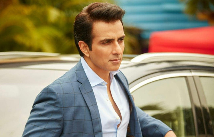 তিনি নিজের উপস্থিতি দিয়ে খলচরিত্রকে শুধু ভয়ংকর করে তোলেননি, বরং সেই ভয়েও একটা সৌন্দর্য তৈরি করেছেন। দর্শক ঘৃণা করলেও, তার অভিনয়ের মুন্সিয়ানা মেনে নিতে বাধ্য হয়েছেন সবাই।