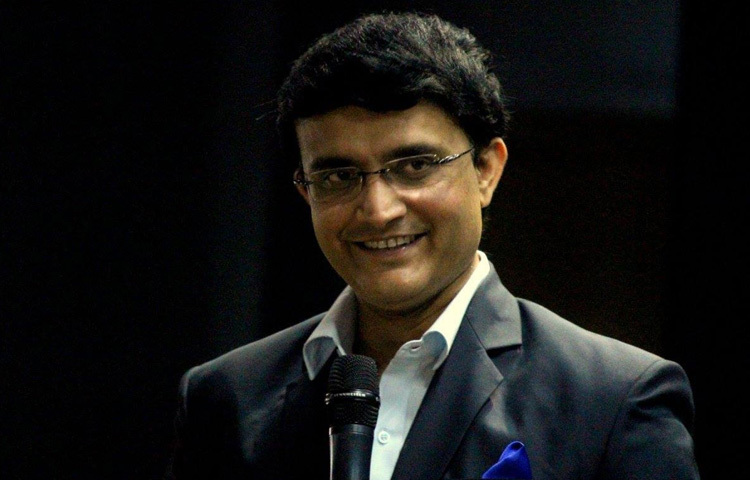 ২০০২ নেটওয়েস্ট ফাইনালে লর্ডসে ভারতের জয় উদযাপনের সময় শার্ট খুলে তিনি বাঙালি ‘দিদার’ মতো তুলে ধরলেন; যা ক্রিকেট ইতিহাসে এক অবিস্মরণীয় দৃশ্য।