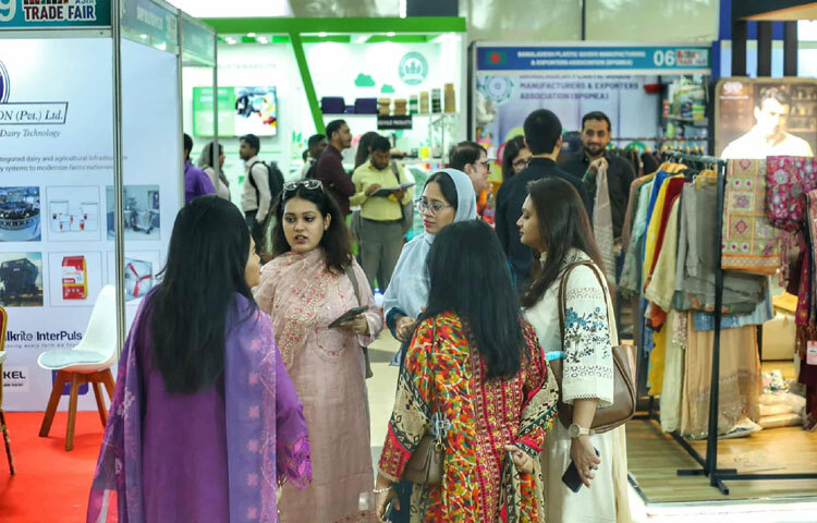 সার্ক চেম্বার অব কমার্স অ্যান্ড ইন্ডাস্ট্রি (এসসিসিআই) এই মেলার আয়োজন করেছে। এতে সার্বিক সহযোগিতা করছে এফবিসিসিআই, বাণিজ্য মন্ত্রণালয় এবং রফতানি উন্নয়ন ব্যুরো (ইপিবি)।