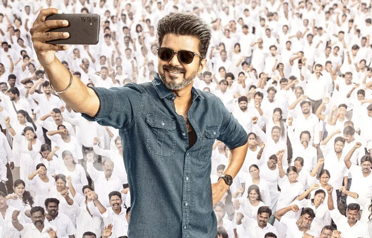 বর্তমানে বিজয় কাজ করছেন তার বহুল প্রত্যাশিত শেষ সিনেমা ‘জনানায়াগান’ নিয়ে। এ ছবির পরই তিনি অভিনয়কে বিদায় জানাবেন এবং পূর্ণকালীনভাবে রাজনীতিতে সক্রিয় হবেন।