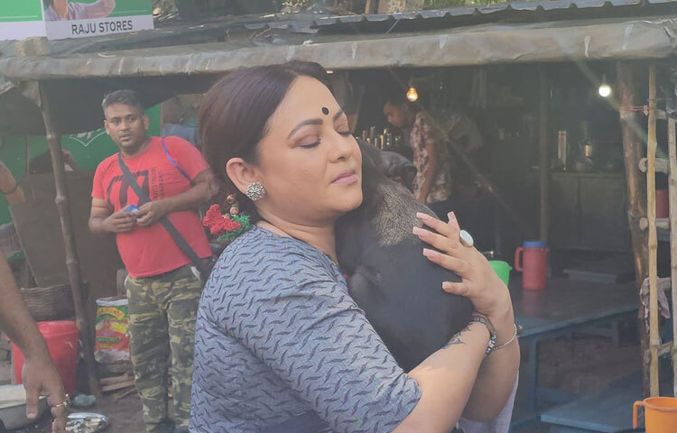 টেলিভিশনে ‘ত্র্যহস্পর্শ’, ‘বাহানা’, ‘রাজপুত্র’ কিংবা ‘অপরাজিতা’ নাটকে অভিনয় করে ব্যাপক প্রশংসা পান।