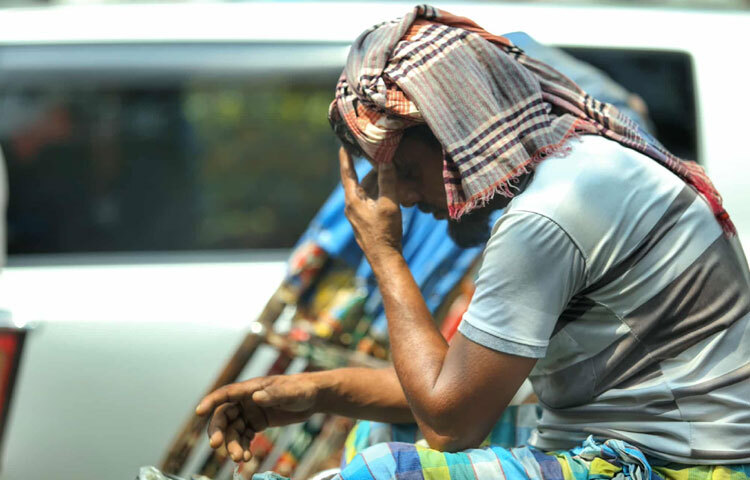 ঘাম ঝরাতে ঝরাতে রিকশাচালক চালাচ্ছেন তার রিকশা, নির্মাণ শ্রমিক সিমেন্ট-ইটের বোঝা বয়ে নিয়ে যাচ্ছেন মাথায়।