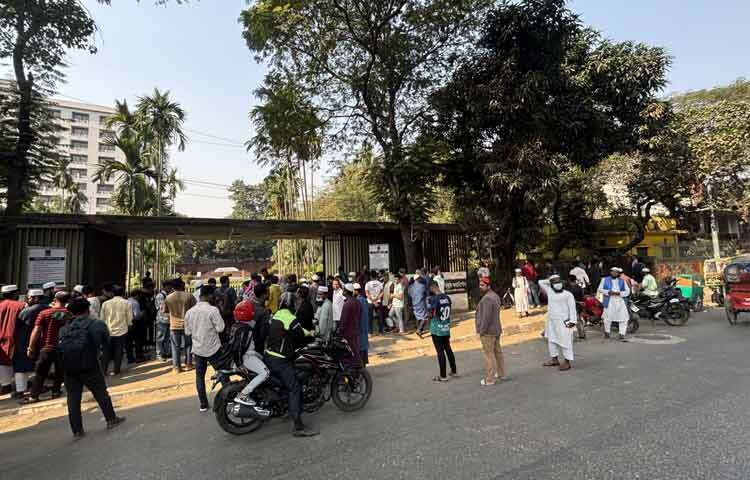 জাতীয় সংসদ ভবনের দক্ষিণ প্লাজায় দুপুর ২টায় অনুষ্ঠিত হবে শরীফ ওসমান হাদির জানাজা।