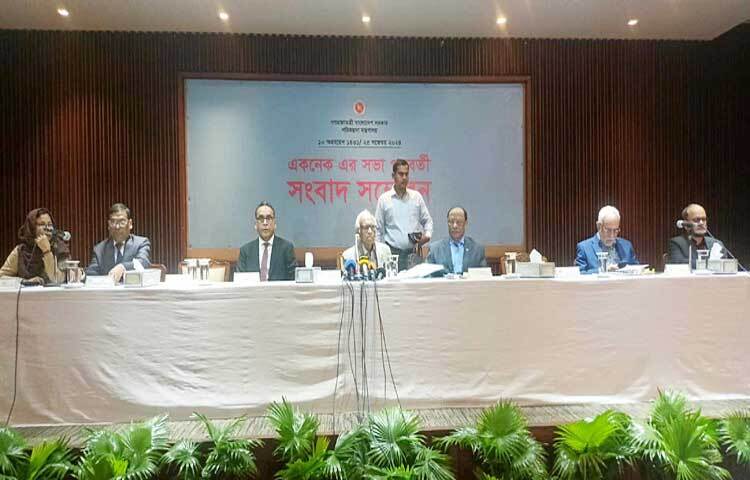 শিক্ষার্থীদের উদ্দেশ্যে শিক্ষা উপদেষ্টা ওয়াহিদউদ্দিন মাহমুদ বলেছেন, সড়ক অবরোধ করে আন্দোলন নয়, তোমাদের ন্যায্য দাবি নিয়ে আমার কাছে এসো, সেগুলো পূরণ করা হবে। ছবি: জাগো নিউজ