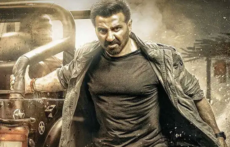 পরবর্তীতে ‘ঘায়াল ওয়ান্স এগেইন’, ‘পাল পাল দিল কে পাস’ ইত্যাদি সিনেমা প্রযোজনা ও পরিচালনার কাজও করেন তিনি।