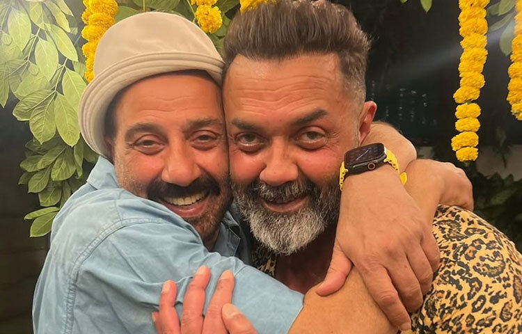 সানি দেওল শুধু ক্যামেরার সামনে নয়, ক্যামেরার পেছনেও নিজের দক্ষতার ছাপ রেখেছেন। ১৯৯৯ সালে তিনি পরিচালনা করেন ‘দিল্লাগি’ সিনেমা, যেখানে অভিনয় করেন নিজের ভাই ববি দেওল ও উর্মিলা মাতোন্ডকারের সঙ্গে। ছবিটি সমালোচকদের প্রশংসা পায় এবং তাকে প্রতিষ্ঠিত করে একজন সংবেদনশীল নির্মাতা হিসেবে।