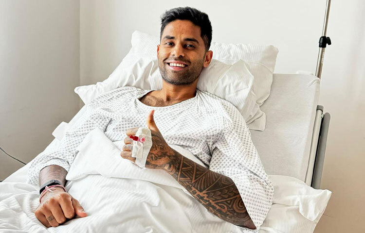 সূর্যকুমারের ক্যারিয়ার মোটেও সহজ ছিল না। দলে জায়গা পেতে দীর্ঘ সময় অপেক্ষা করতে হয়েছে, একাধিকবার বাদ পড়ার কষ্টও সইতে হয়েছে। তবে প্রতিবারই আরও শক্ত হয়ে ফিরে এসেছেন তিনি। চোট থেকে ফিরে আসার পরও যে মানসিক দৃঢ়তা তিনি দেখান, তা অনুপ্রেরণার জায়গায় দাঁড়িয়েছে।