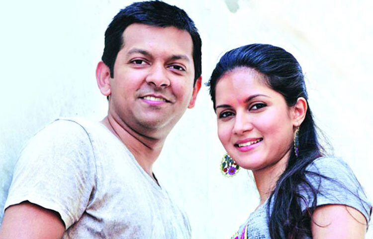 মিথিলা-তাহসান জুটির নাটকগুলোতে সবচেয়ে বড় বৈশিষ্ট্য ছিল স্বাভাবিক রসায়ন। ক্যামেরার সামনে তাদের কথোপকথন, দৃষ্টির বিনিময় কিংবা নীরবতা-সবই মনে হত বাস্তব জীবনের প্রতিচ্ছবি। দর্শকরা যেন তাদের মধ্যে খুঁজে পেয়েছিলেন নিজেদের ভালোবাসা, সম্পর্কের দ্বন্দ্ব কিংবা পারিবারিক আবেগের প্রতিফলন।