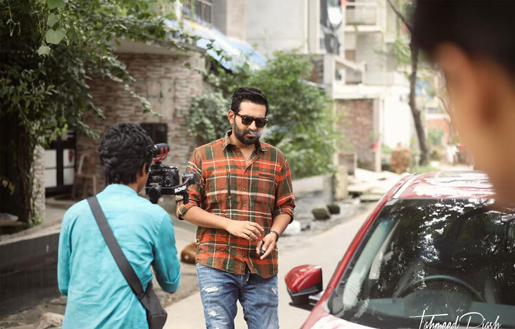 অভিনয়ের প্রতি এই টানটিই তাকে ধীরে ধীরে নিয়ে যায় নাটক, শর্টফিল্ম ও ওয়েবজগতের দিকে। শুরুটা ছোট হলেও, প্রতিটি চরিত্রে নিজেকে ভাঙার এক অদ্ভুত সাহস দেখা যায় তার মধ্যে।