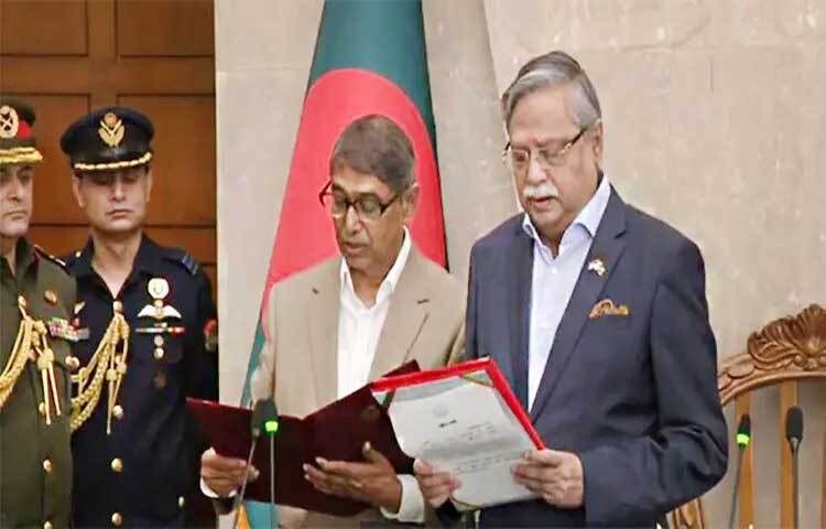 টাঙ্গাইল-৮ (বাসাইল-সখিপুর) আসনের সংসদ সদস্য অ্যাডভোকেট আহমেদ আযম খান মন্ত্রীর দায়িত্ব পেয়েছেন।