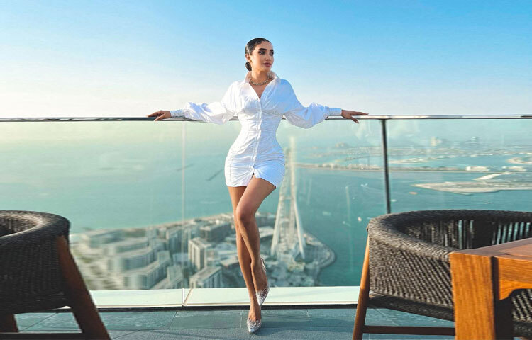 ২০২০ সালেই তিনি ‘মিস ইউনিভার্স বাংলাদেশ’ খেতাব জিতেছিলেন। কিন্তু বৈশ্বিক মহামারি কোভিড-১৯ এর বিধিনিষেধ তাকে আন্তর্জাতিক প্রতিযোগিতায় অংশ নেওয়ার সুযোগ দেয়নি।