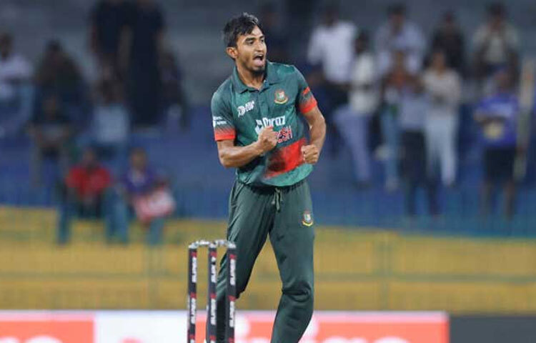 বিশেষ করে বলের শুরুর দিকে তার বোলিং লাইন ও লেংথ ছিল নিখুঁত, যা অভিজ্ঞ বোলারদের কাছেও প্রশংসনীয়। তাসকিন, শরিফুল, এবাদতদের সঙ্গে তার জুটি এখন বাংলাদেশ দলের পেস ইউনিটকে আরও শক্তিশালী করছে।