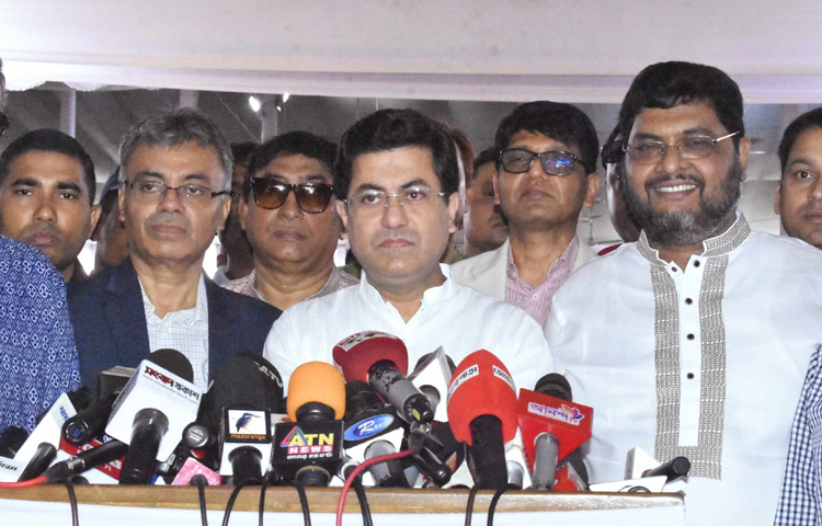 জাতীয় ঈদগাহে ঈদুল ফিতরের নামাজের প্রধান জামাতে ৩৫ হাজার মুসল্লি অংশ নিতে পারবেন বলে জানিয়েছেন ঢাকা দক্ষিণ সিটি করপোরেশনের (ডিএসসিসি) মেয়র ব্যারিস্টার শেখ ফজলে নূর তাপস। ছবি: বিপ্লব দীক্ষিত