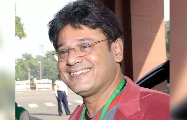 পৃথিবীতে না থাকলেও ভক্তদের হৃদয়ে বেঁচে আছেন জনপ্রিয় এই অভিনেতা।