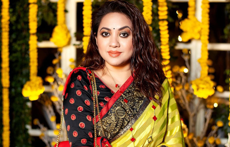 তারিনের কেন্দ্রীয় চরিত্রে অভিনয়ের সূচনা ঘটে ‘কাঁঠাল বুড়ি’ নাটকের মাধ্যমে। যেখানে তার সহশিল্পী ছিলেন তৌকীর আহমেদ। উল্লেখযোগ্য যে, এটিই ছিল এটিএন বাংলার প্রচারিত প্রথম নাটক। এরপর থেকে আর পেছনে তাকাতে হয়নি।