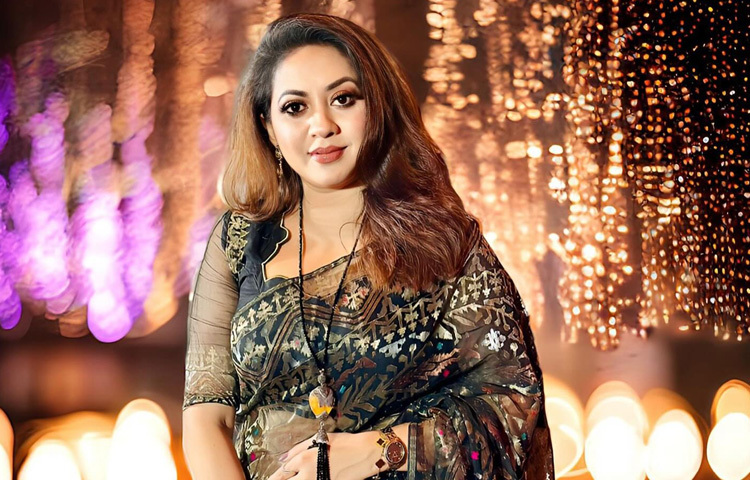 একটির পর একটি দর্শকনন্দিত নাটকে নিজের অভিনয়ের ছাপ রেখে যান তিনি। ‘ফুলের বাগানে সাপ’, ‘কথা ছিল অন্যরকম’, ‘ইউ টার্ন’, ‘মায়া’, ‘হারানো আকাশ’, ‘নূপুর’, ‘বছর কুড়ি পরে’, ‘রাজকন্যা’, ‘সবুজ ভেলভেট’, ‘কালান্তর’, ‘নাকফুল’, ‘কাগজের বাড়ি’, ‘বন চালতার গায়ে’, ‘স্বপ্নগুলো জোনাক পোকার মতো’, ‘সন্ধিক্ষণ’, ‘জ্যোৎস্না ও তার জল’, ‘রঙ তুলির আঁচড়’, ‘অবন্তী তোমার অপেক্ষায়’, ‘গ্র্যান্ড মাস্টার’, ‘কালো মখমল’, ‘অপরাহ্ন’, ‘ডেলিসিয়া হোটেল’সহ অসংখ্য নাটকে তার মেধা আর আবেগপূর্ণ অভিনয় ছুঁয়ে গেছে অসংখ্য দর্শকের হৃদয়।