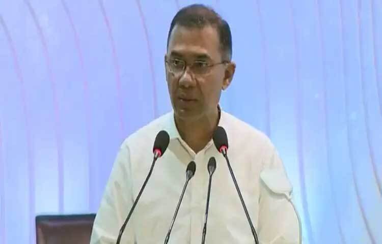 জেলা পরিষদের আইনশৃঙ্খলা কমিটিতে ইমাম, খতিব বা ধর্মগুরুদের সদস্য হিসেবে রাখার ঘোষণা দিয়েছেন প্রধানমন্ত্রী তারেক রহমান।