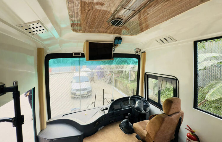 এএসি, জিপিএস ট্র্যাকিং সিস্টেম আর সর্বাধুনিক সিসি ক্যামেরা এগুলোকে বিশেষ করে তুলেছে।