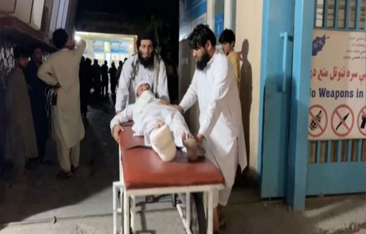 তালেবান সরকারের মুখপাত্র মৌলভী জাবিহুল্লাহ মুজাহিদ জানিয়েছেন, সর্বশেষ হিসাব অনুযায়ী কুনার ও নানগারহার প্রদেশে মৃতের সংখ্যা বেড়ে দাঁড়িয়েছে অন্তত ৮০০ জনে।