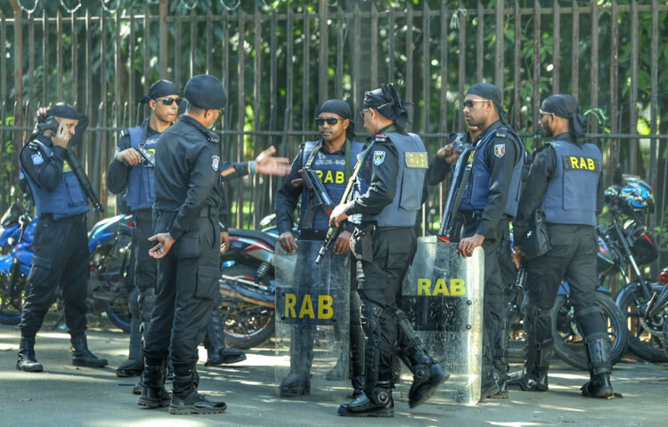 গত ১৩ নভেম্বর রায়ের দিন ঠিক করার আগে থেকেই তৎপর গোয়েন্দা সংস্থার সদস্যরাও