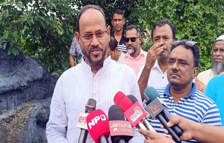 বিএনপির প্রচার সম্পাদক সুলতান সালাউদ্দিন টুকু বলেছেন, ‘বাংলাদেশের মানুষ পিআর পদ্ধতি প্রত্যাখান করেছে। মানুষ পিআর পদ্ধতি বোঝে না। পূর্বে যেভাবে ভোট দিয়েছে এবং যে পদ্ধতিতে মানুষ অভ্যস্ত, সেই প্রদ্ধতিতে ভোট দেবে।’ ছবি: আব্দুল্লাহ আল নোমান