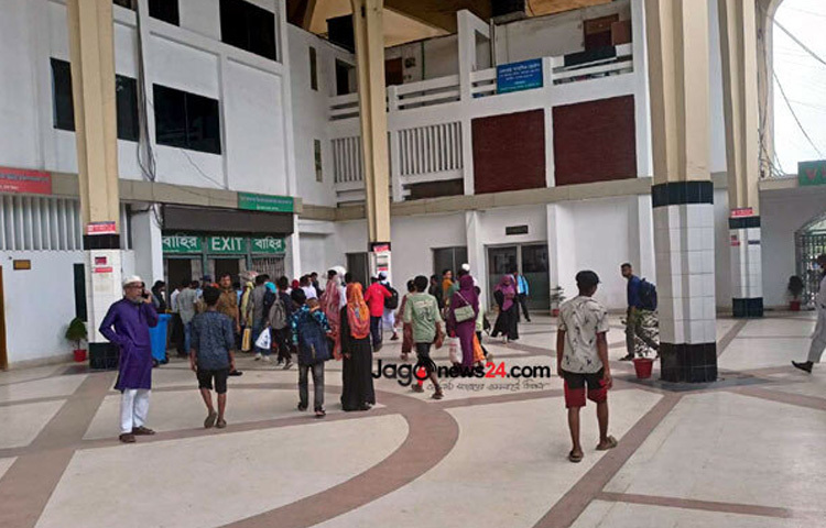 রাজধানীর মানিক মিয়া অ্যাভিনিউয়ে ৩৬ জুলাই উদযাপন ও জুলাই ঘোষণাপত্র পাঠকে কেন্দ্র করে অনুষ্ঠানে ছাত্র-জনতার অংশগ্রহণের জন্য দেশের আটটি অঞ্চল থেকে বিশেষ ট্রেনের ব্যবস্থা করেছে সরকার।