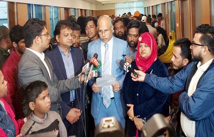 বৈষম্যবিরোধী ছাত্র-জনতার আন্দোলনের আহত চক্ষু রোগীদের চিকিৎসায় সিঙ্গাপুর থেকে বিশেষজ্ঞ চিকিৎসক টিম আনা হয়েছে। ছবি: সালাহ উদ্দিন জসিম