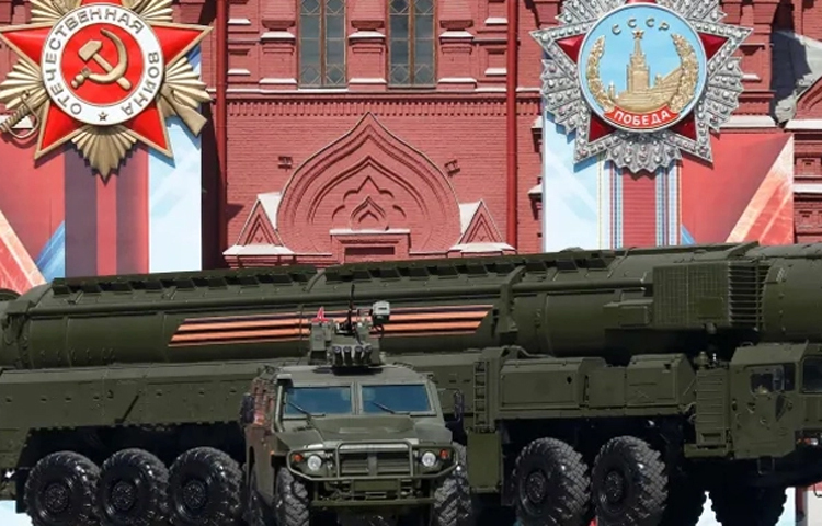 যুদ্ধের মধ্যেই সামরিক মহড়া শুরু করেছে রাশিয়া। রাশিয়ার প্রতিরক্ষা মন্ত্রণালয় আজ এক বিবৃতিতে জানিয়েছে, সামরিক বাহিনীর তিন হাজারের বেশি সদস্য ও তিনশর বেশি সরঞ্জাম মহড়ায় অন্তর্ভুক্ত হয়েছে। ছবি: ফাইল ছবি