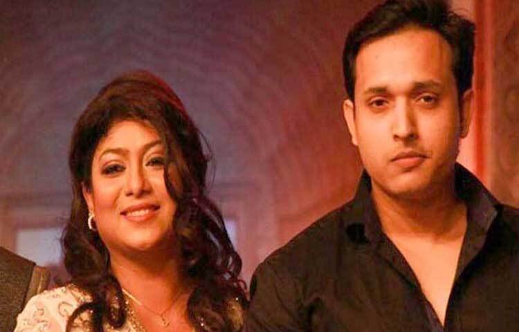 শাবনূর ২০১২ সালের ২৮ ডিসেম্বর বিয়ে করেন ব্যবসায়ী অনিক মাহমুদকে। এরপর তিনি অস্ট্রেলিয়ায় বসবাস শুরু করেন এবং নাগরিকত্ব লাভ করেন।