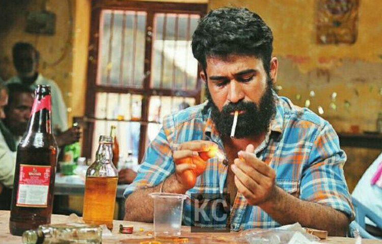 সাফল্যের শীর্ষে থাকা অবস্থাতেই তিনি অভিনেতা হওয়ার সিদ্ধান্ত নেন, যা অনেকের চোখে ছিল একপ্রকার ঝুঁকি। ২০১২ সালে মুক্তি পায় তার অভিনীত প্রথম সিনেমা ‘নান্না’। সিনেমাটি বক্স অফিসে তেমন সাড়া ফেলতে না পারলেও বিজয়ের অভিনয়ের স্বাভাবিকতা দর্শকদের নজর কাড়ে।