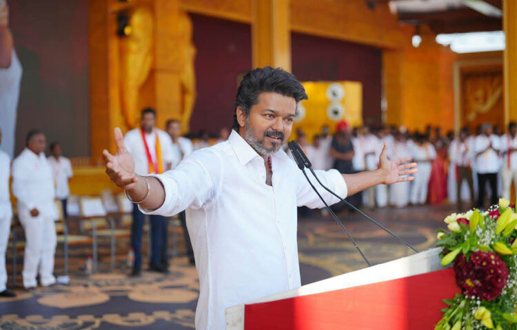 আগামী ২০২৬ সালের গ্রীষ্মে তামিলনাডু বিধানসভা নির্বাচনে প্রার্থী হিসেবে প্রতিদ্বন্দ্বিতা করবেন বলে এরই মধ্যে ঘোষণা দিয়েছেন থালাপতি বিজয়।