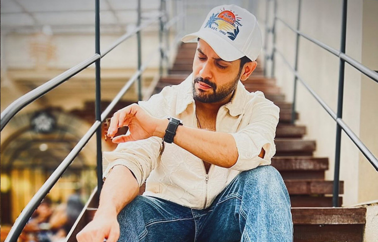 সাবলীল অভিনয়ের পাশাপাশি ফ্যাশনের জন্যও বেশ পরিচিত এই অভিনেতা।