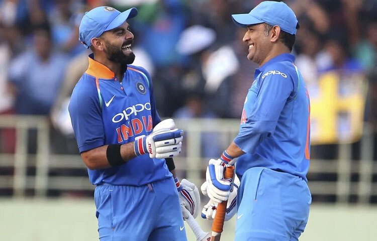 ২০১৭ সালে ধোনির পর ভারতীয় দলের অধিনায়ক হন কোহলি। মাঠে তার আগুনে মেজাজ অনেক সময় সমালোচিত হলেও, এর পেছনে লুকিয়ে থাকে এক গভীর ভালোবাসা দেশের জন্য জেতার অদম্য ইচ্ছা। তার নেতৃত্বে ভারত টেস্ট র‌্যাংকিংয়ে টানা কয়েক বছর এক নম্বরে ছিল এবং প্রথমবার অস্ট্রেলিয়ায় টেস্ট সিরিজ জয় করে ইতিহাস গড়ে।