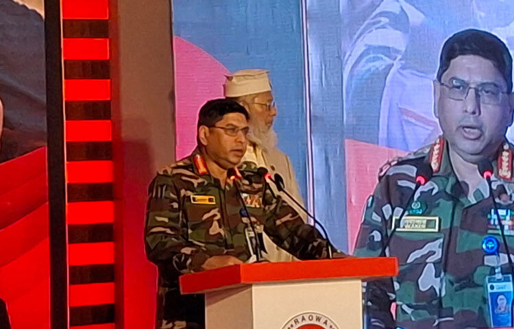 সেনাবাহিনী প্রধান জেনারেল ওয়াকার-উজ-জামান বলেছেন, দেশের আইনশৃঙ্খলা পরিস্থিতি খারাপের পেছনে প্রথম কারণ আমরা নিজেরা হানাহানির মধ্যে ব্যস্ত। একজন আরেকজনের বিষোদগারে ব্যস্ত। ছবি: তৌহিদুজ্জামান তন্ময়