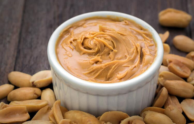 ফ্যাট কমানোর জন্য দারুণ উপকারী পিনাট বাটার। এতে রয়েছে অ্যামাইনো অ্যাসিড যা ঘুমে সাহায্য করে।