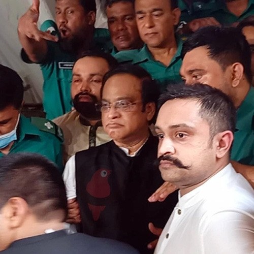 কারাগারে নেওয়া হচ্ছে হাজী সেলিমকে