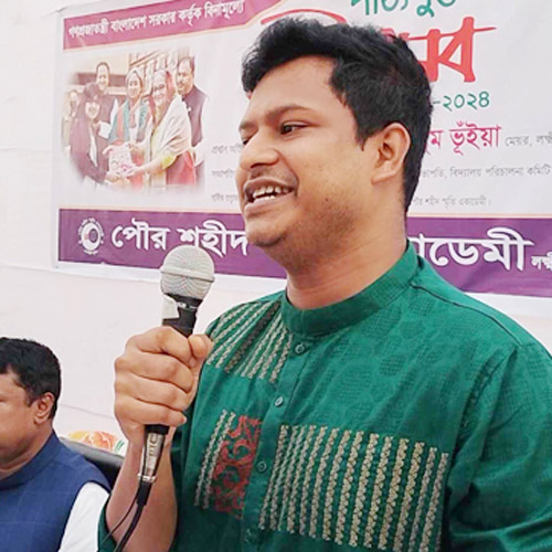 বাঙালির মুখে হাসি ফোটাতে পরিশ্রম করছেন শেখ হাসিনা