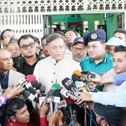 রাষ্ট্রদূতদের নিয়ে ট্রেনে চড়ে কক্সবাজারের পথে পররাষ্ট্রমন্ত্রী