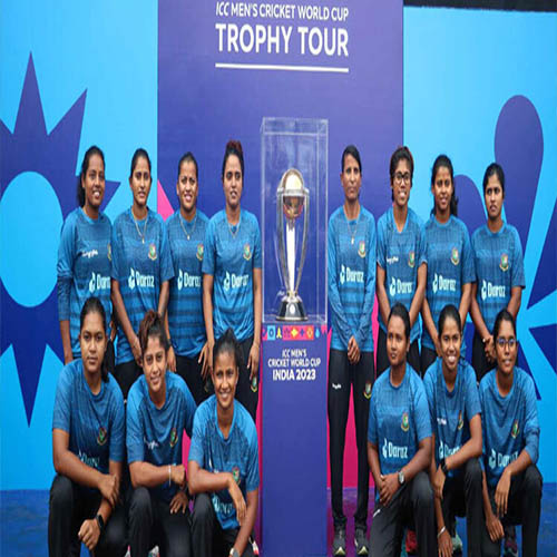 মিরপুর শেরে বাংলায় ট্রফি প্রদর্শন