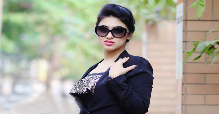 শাকিবের ডার্লিং অপু (দেখুন ছবিতে)