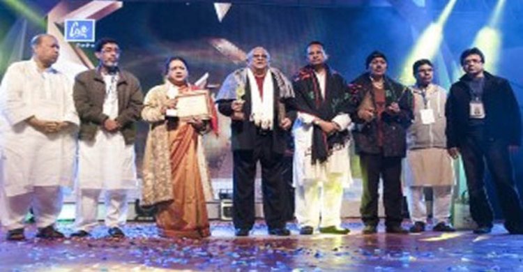 আজীবন সম্মাননায় রাজ্জাক, কবরী, চাষী নজরুল