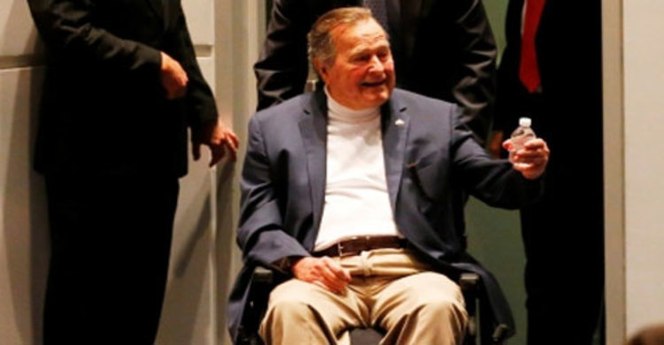 বড়দিনে হাসপাতালে ছিলেন বুশ