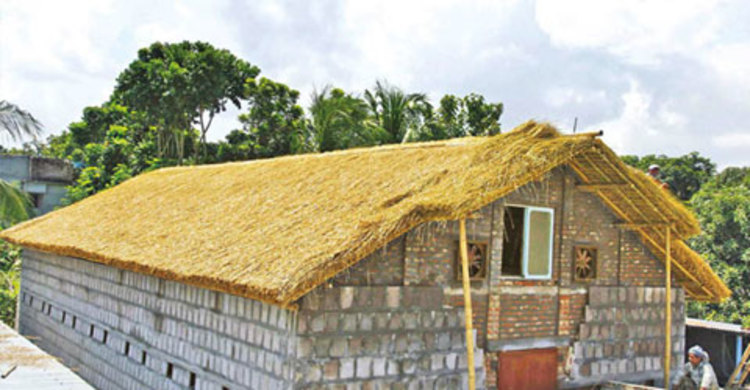 উদ্বোধন করা হলো বাঁশ ও খড়ের ‘হিমাগার’