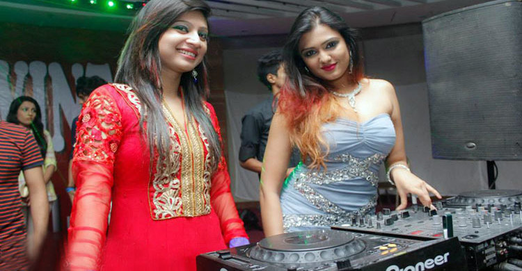 থার্টি ফার্স্ট নাইটের জন্য প্রস্তুত শতাধিক ডিজে (দেখুন ছবিতে)