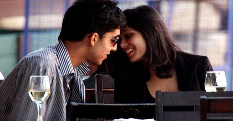 মিলেনিয়ার দেব-ফ্রিডার বিচ্ছেদ (ভিডিও)