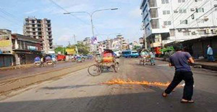 নোয়াখালীতে পিকেটারের হাতে স্কুল শিক্ষিকা নিহত