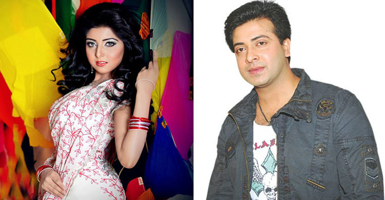 মেন্টাল নিয়ে মুম্বাইয়ে পড়শী